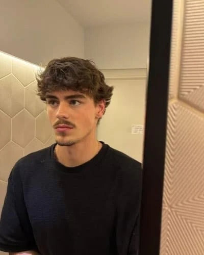 Mark D, 25